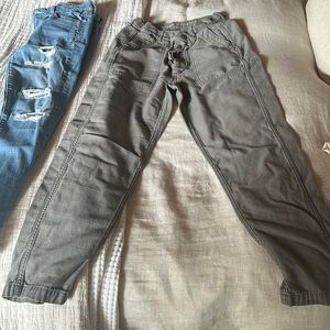 American Eagle cargo pants size 2